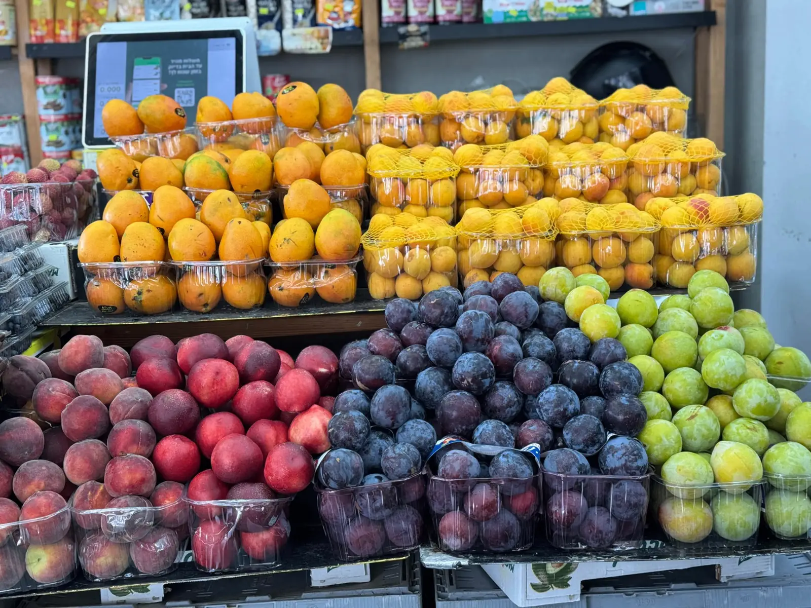 אחסון פירות וירקות במקרר ובמזווה
